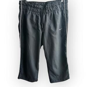 Nike Women's Gray & White Cropped Pants - Size Medium